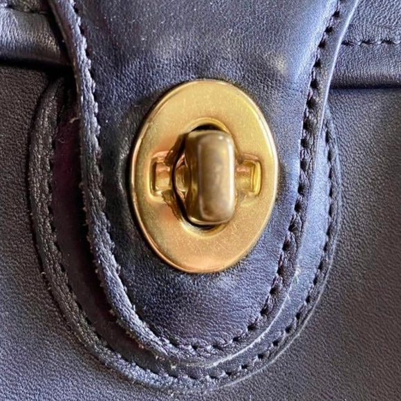 VINTAGE COACH Black Leather Sling Knapsack Backpack COMES WITH: COA, Dust Bag - Picture 11 of 13